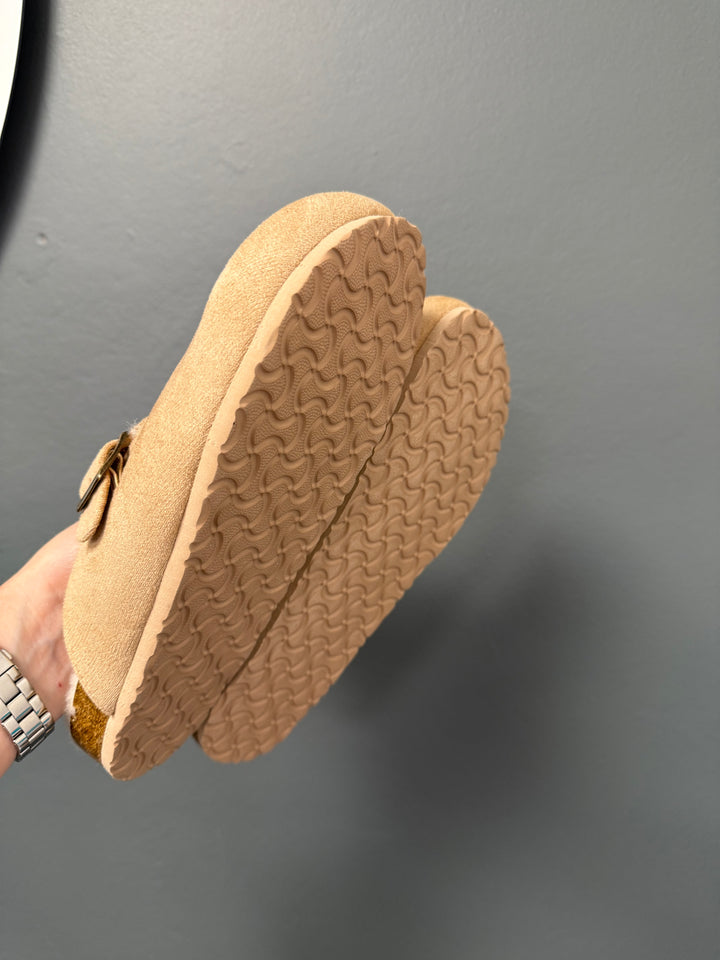Xti Reina Clogs