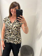 Load image into Gallery viewer, Marrakech SS Top - Leopard
