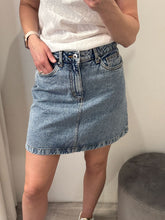 Load image into Gallery viewer, Aveny Skirt
