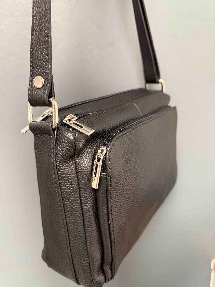 Anya Leather Bag - Black