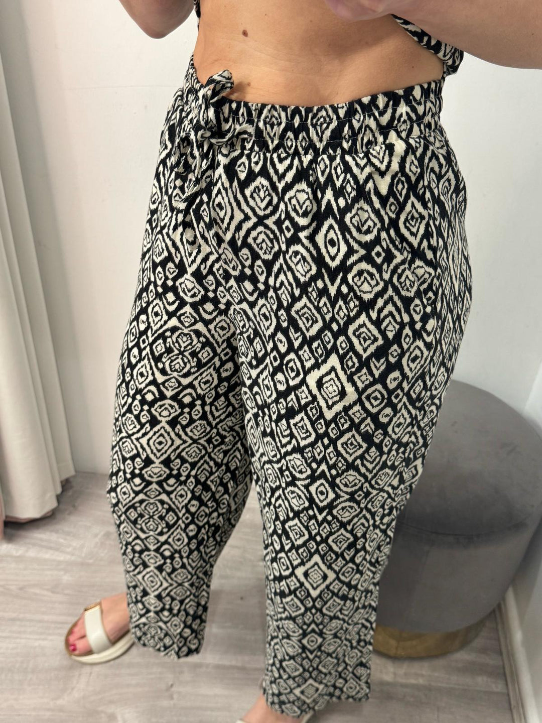 Linno Cropped Pants - Last Size 8