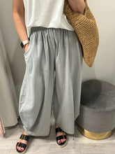 Load image into Gallery viewer, Linen Cocoon Pants - Grey
