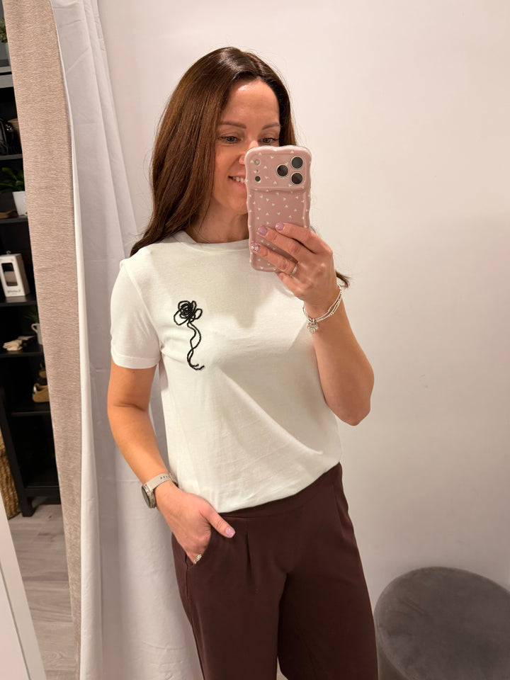 Kamille T-Shirt - Cloud Dancer