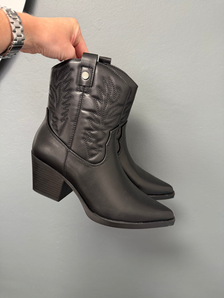 Xti Cowboy Boots
