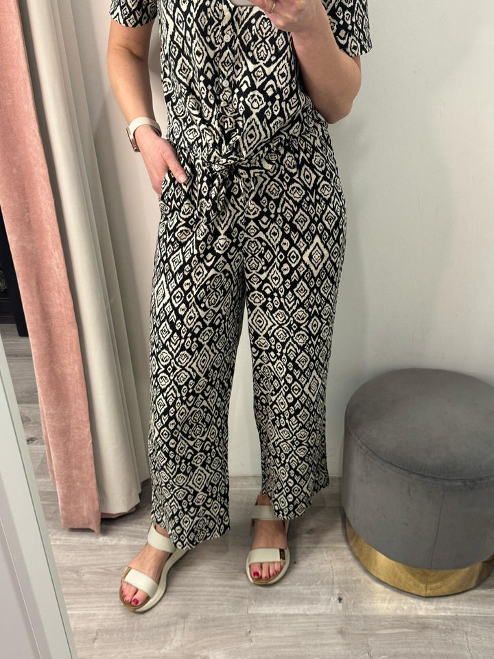 Linno Cropped Pants - Last Size 8