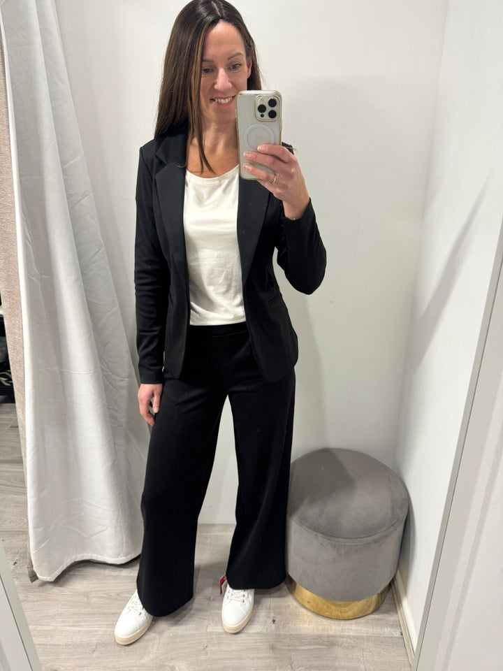 Kate Blazer - Black