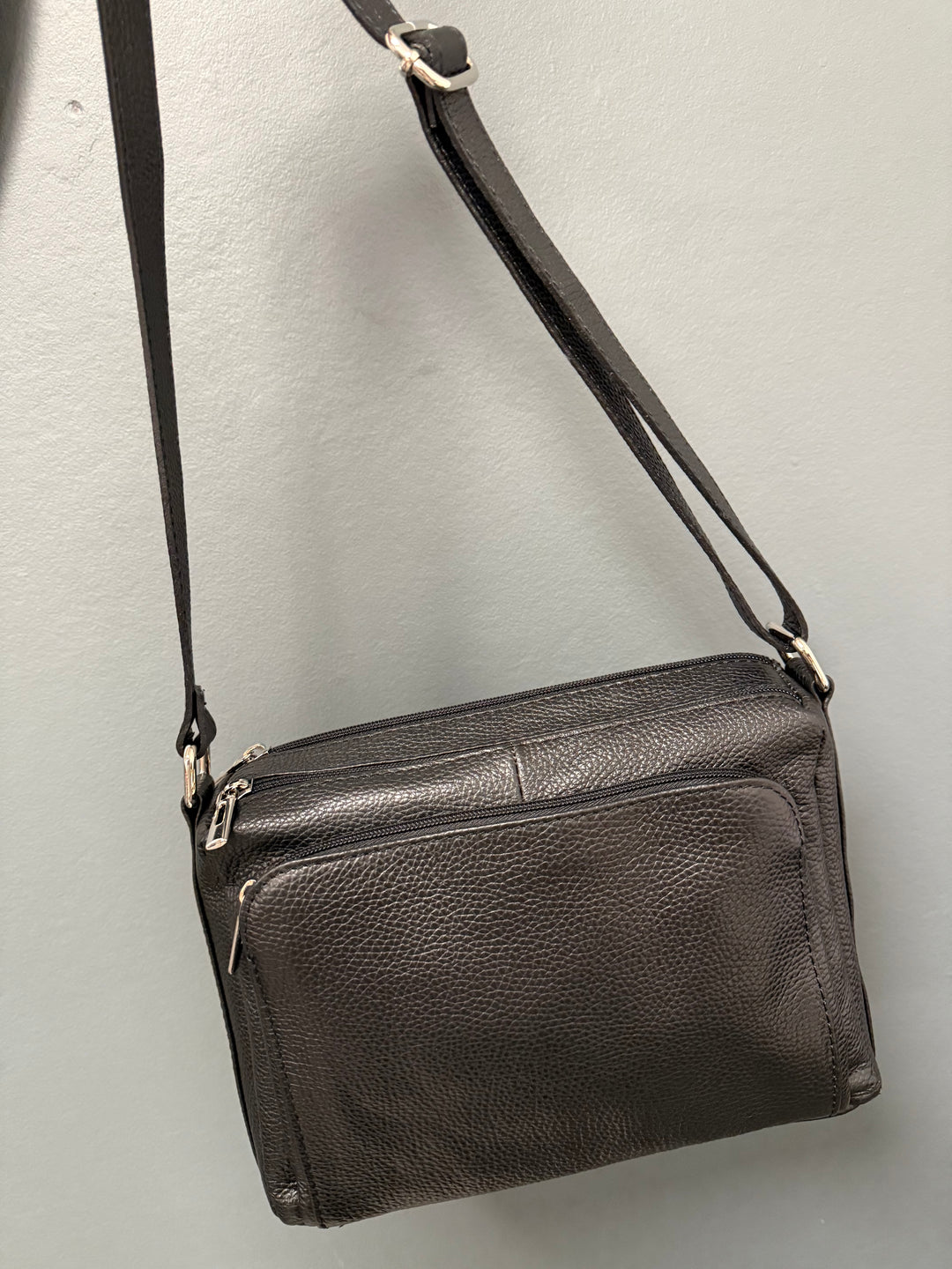 Anya Leather Bag - Black