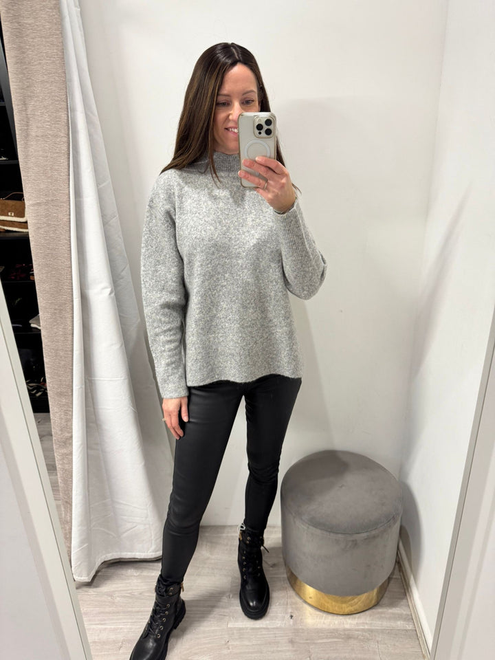 Astra Pullover - Light Grey