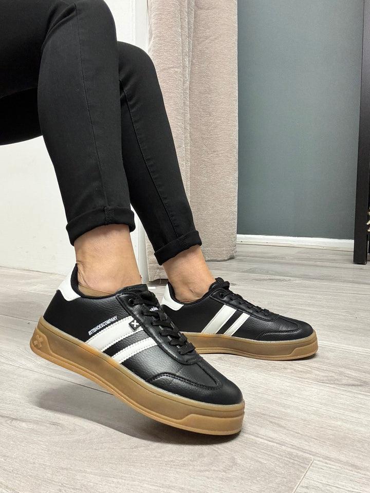 Xti Alba Flatform Trainers - Black