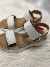 Load image into Gallery viewer, Xti Gabriela Sandals
