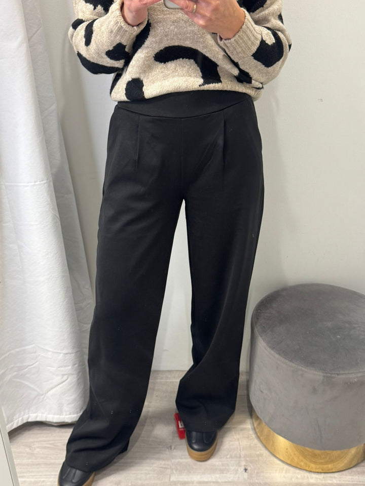 Rizetta Wide Leg Pants