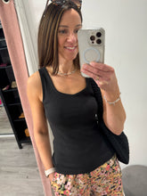 Load image into Gallery viewer, Oreta Vest Top

