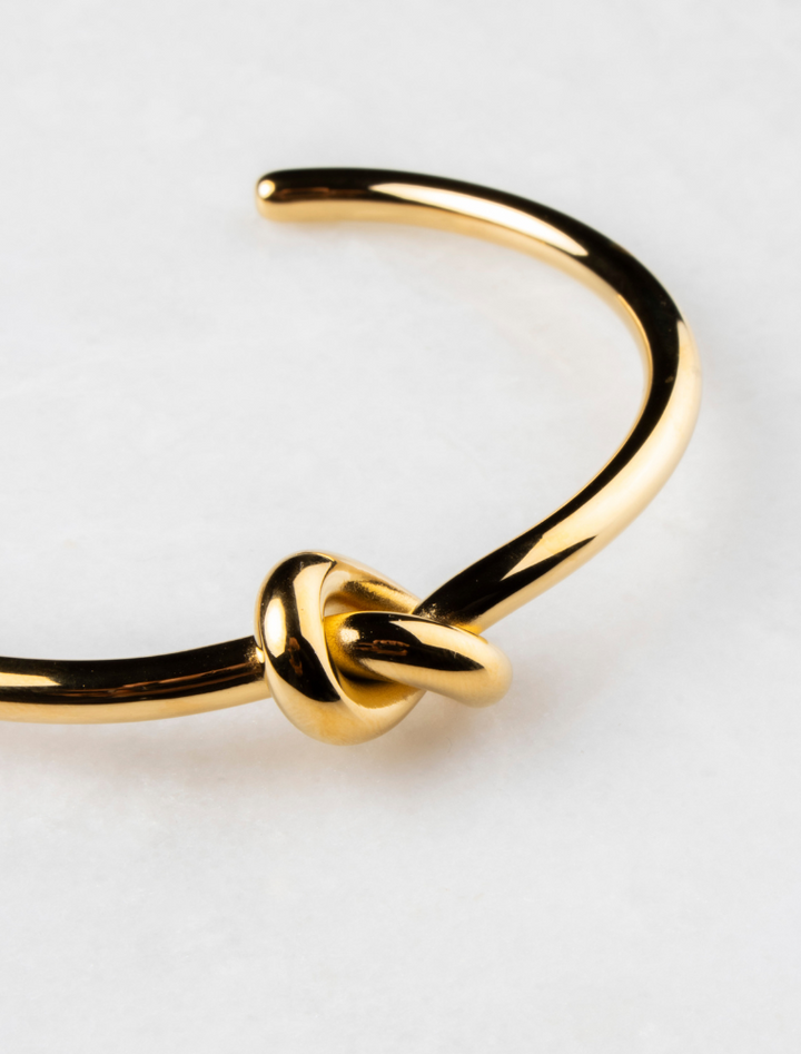 Harlow Knot Bangle - 18k Gold Plated