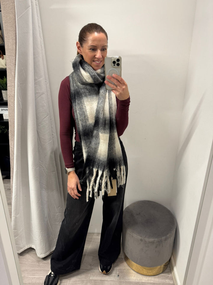 Hipke Scarf