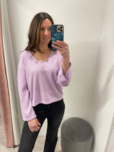 Load image into Gallery viewer, Sif V Neck Pullover - Orchid Bloom
