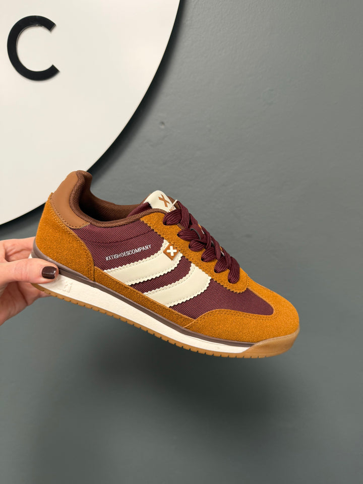 Xti Essie Trainers