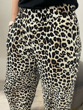 Load image into Gallery viewer, Joella Cropped Pants - Leopard Print
