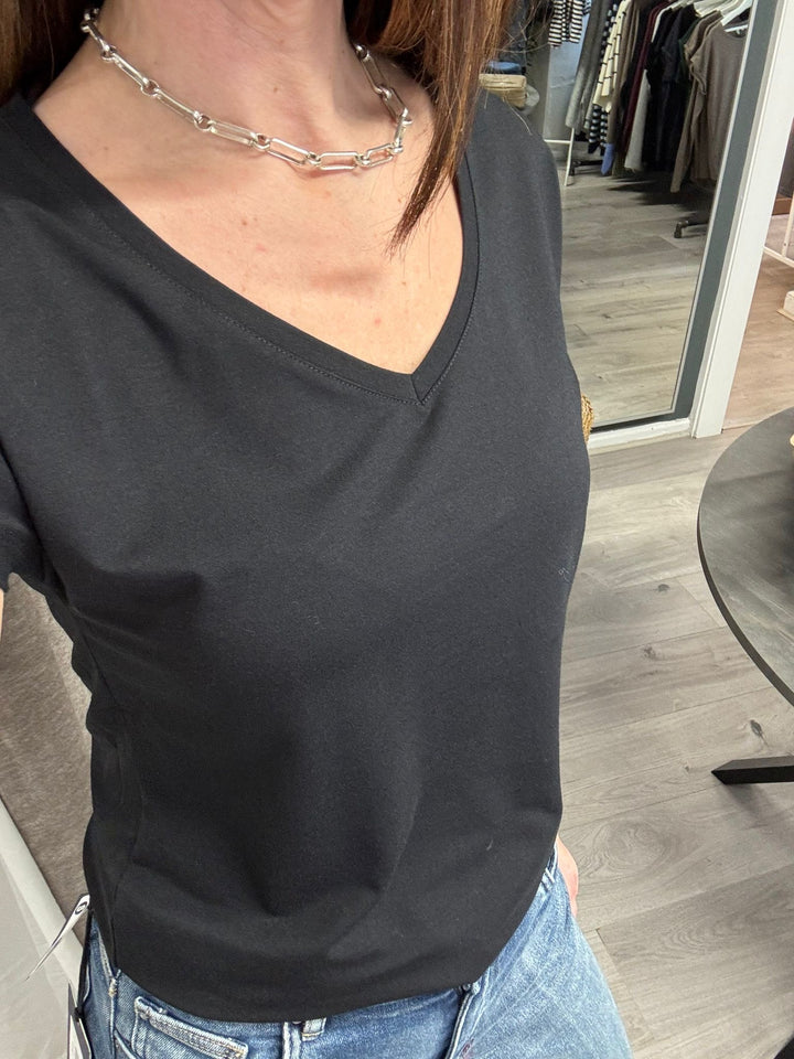 Pamila V Neck T-shirt - Black