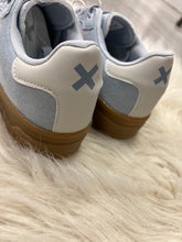 Load image into Gallery viewer, Xti Alba Flatform Trainers - Blue
