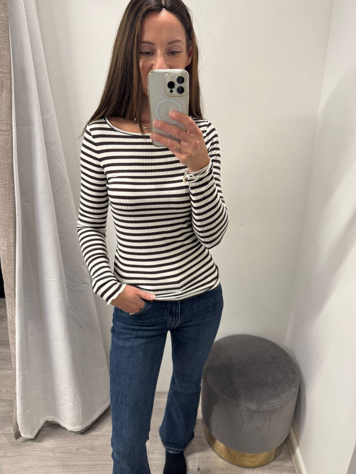 Cella Top