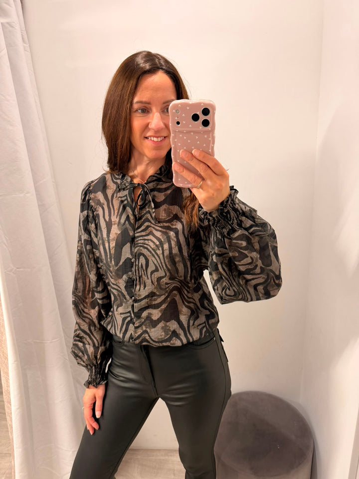 Esita Shirt