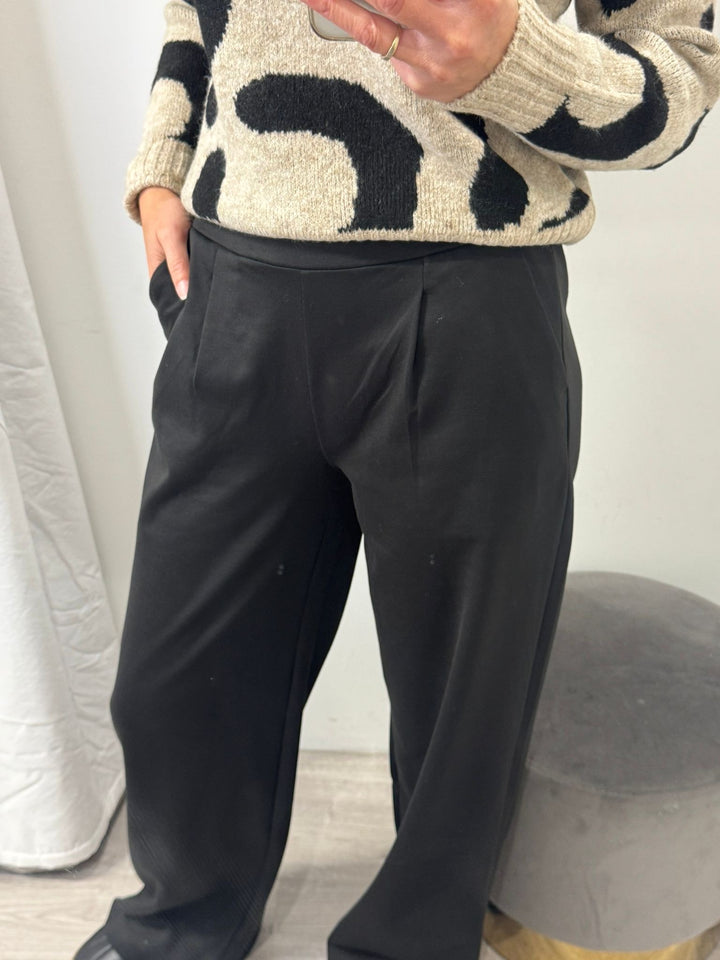 Rizetta Wide Leg Pants