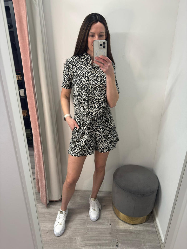 Linno Shorts - Last Size 10 & 12