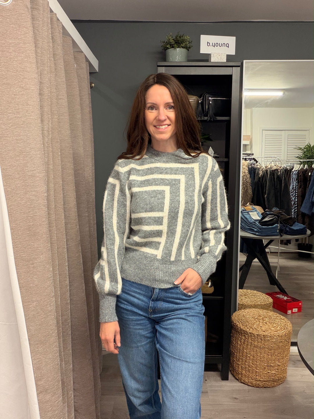 Omea Jumper - Grey Abstract