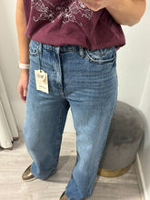 Load image into Gallery viewer, Kyra Wide Leg Jeans
