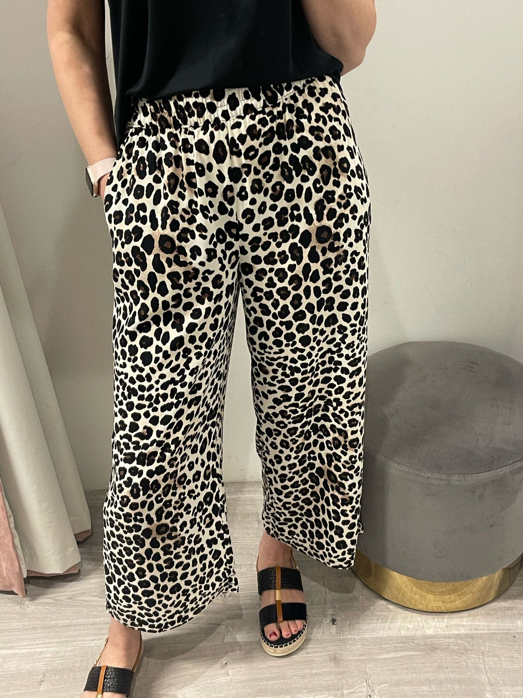 Joella Cropped Pants - Leopard Print