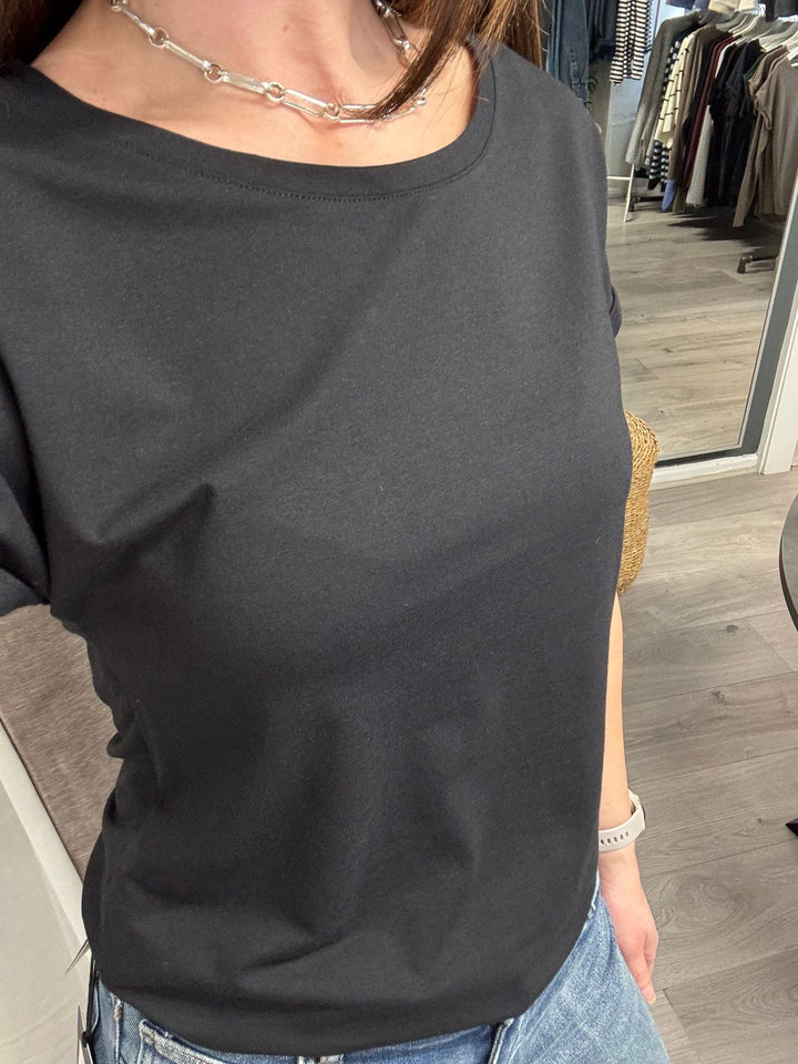 Pamila T-shirt - Black