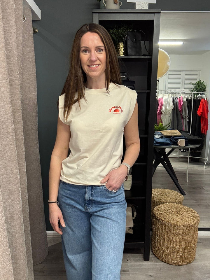 Paola Sleeveless T-shirt