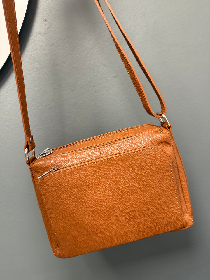 Anya Leather Bag - Tan