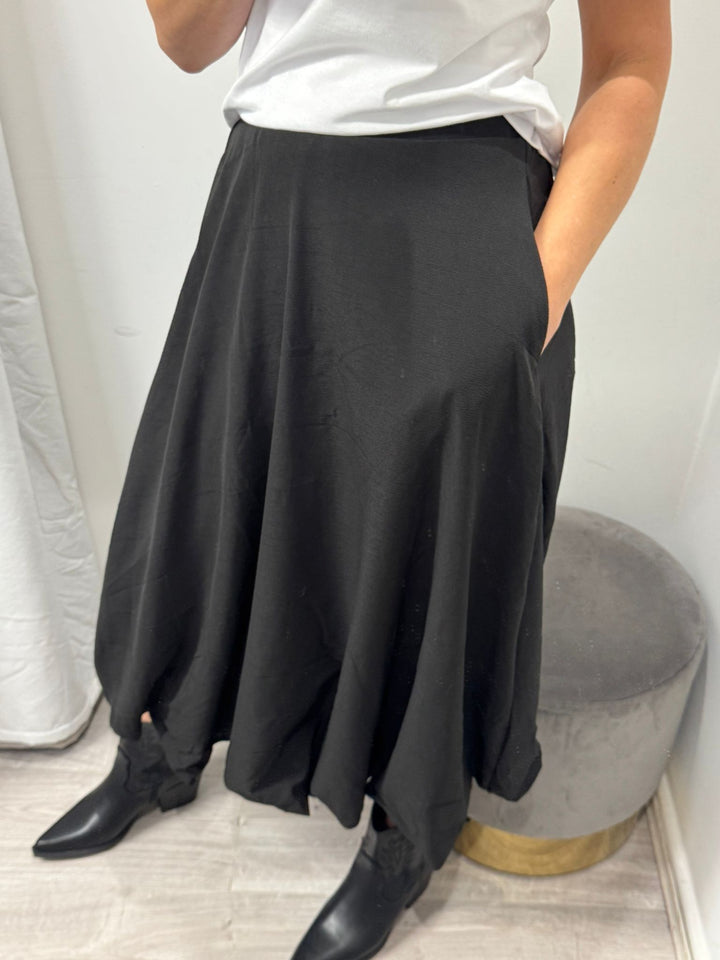 Larina Skirt