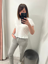 Load image into Gallery viewer, Tocada Skinny Jeans - Grey
