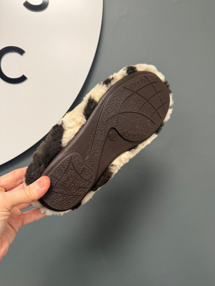 Berevere Slippers - Cow Print