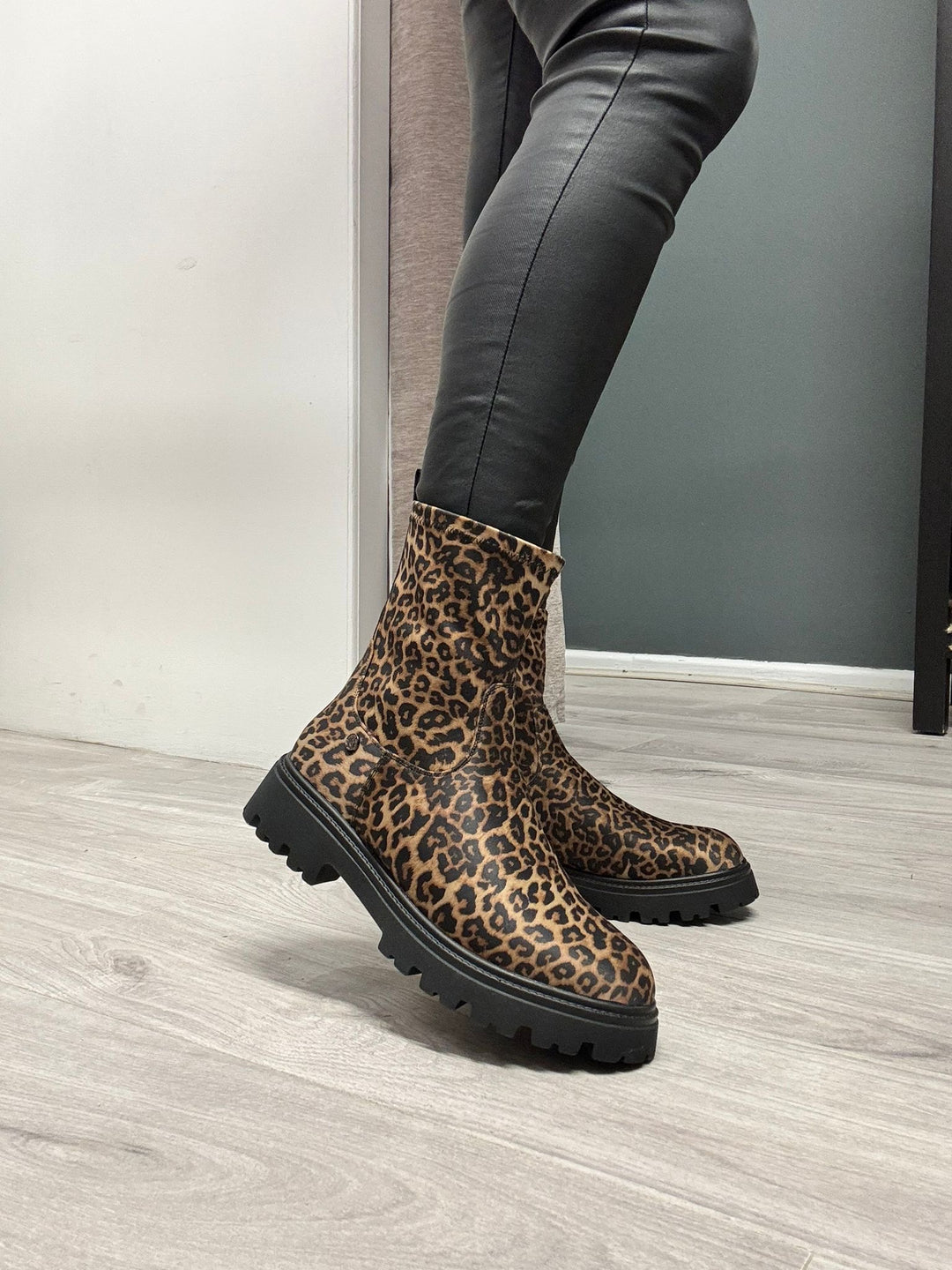 Xti Leopard Print Boots