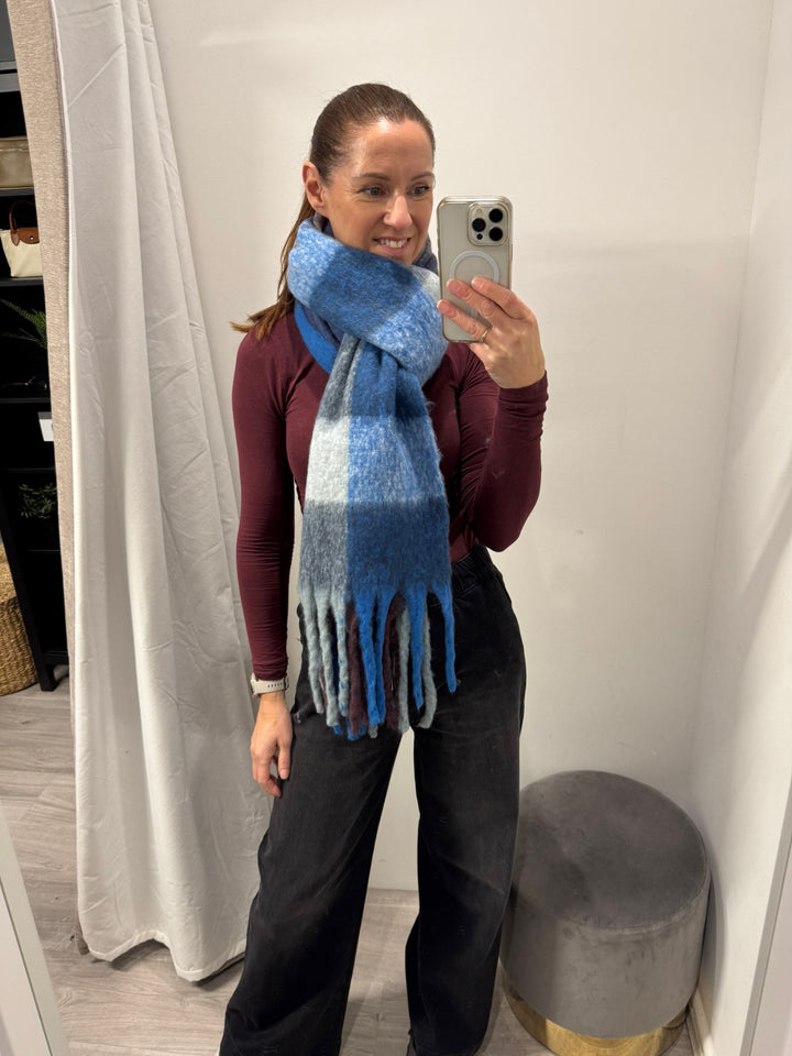 Wilma Scarf - Blue Quartz Mix