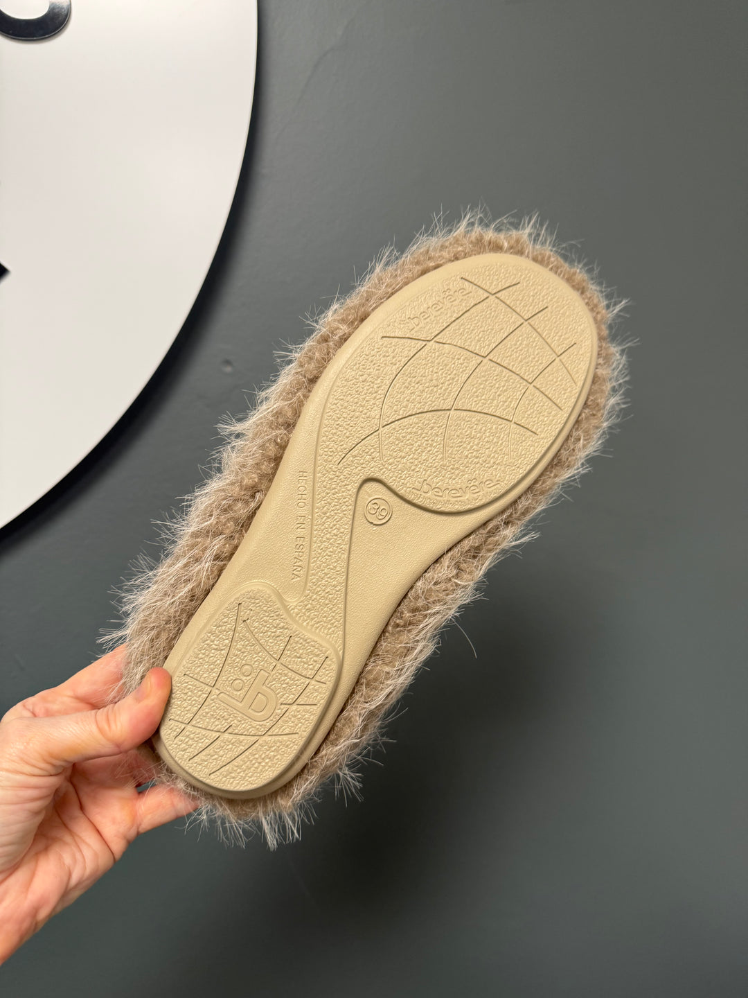 Berevere Slippers - Beige Mohair