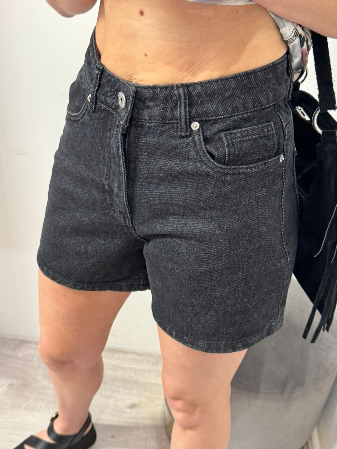 Aveny Shorts - Washed Black