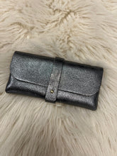 Load image into Gallery viewer, Metallic Leather Glasses Case - Various Colours
