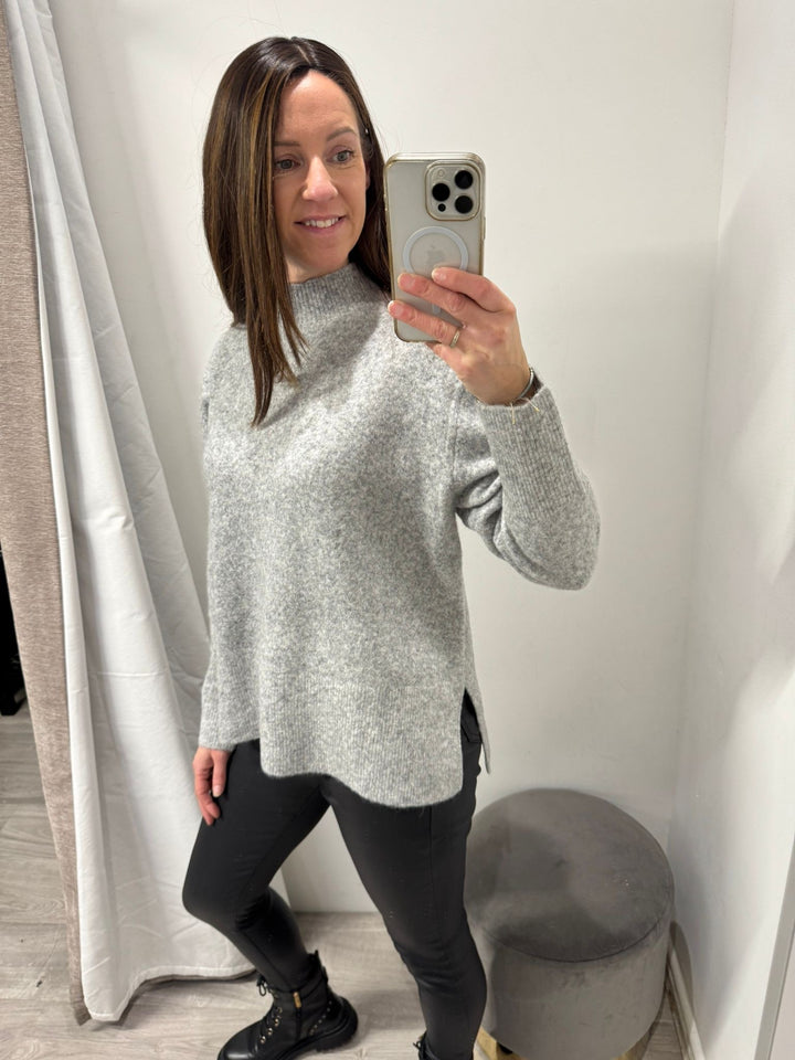 Astra Pullover - Light Grey