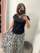 Load image into Gallery viewer, Emilia Leopard Palazzo Pants
