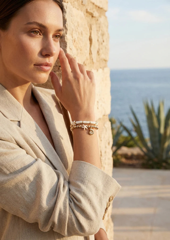 Gold stretch Bead & Shell Bracelet with Starfish