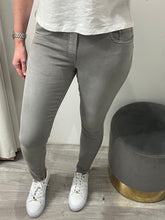 Load image into Gallery viewer, Tocada Skinny Jeans - Grey
