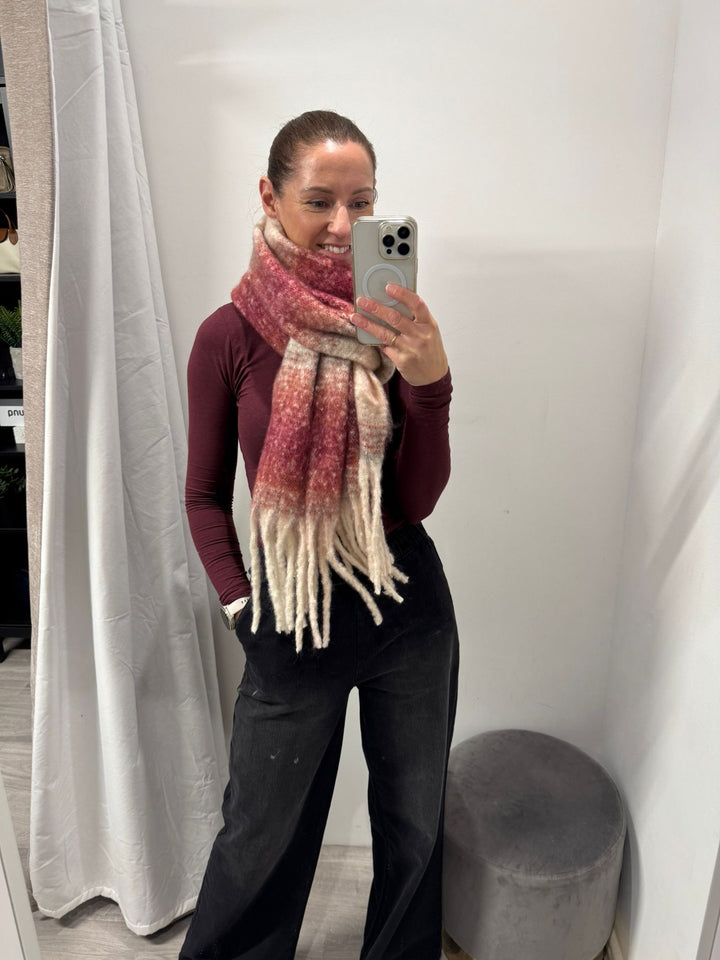 Erica Scarf