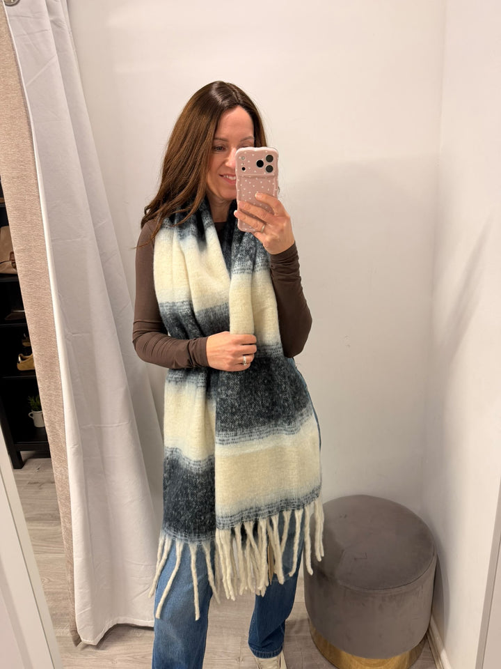 Erica Scarf