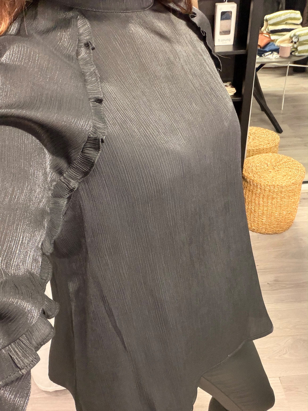 Fira Shirt