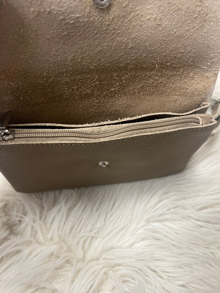 Luna Leather Crossbody Bag - Taupe