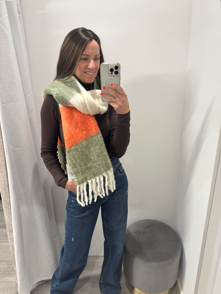 Viibe Scarf